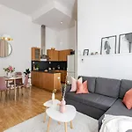 Kaz13 Kazinczy Apartmán